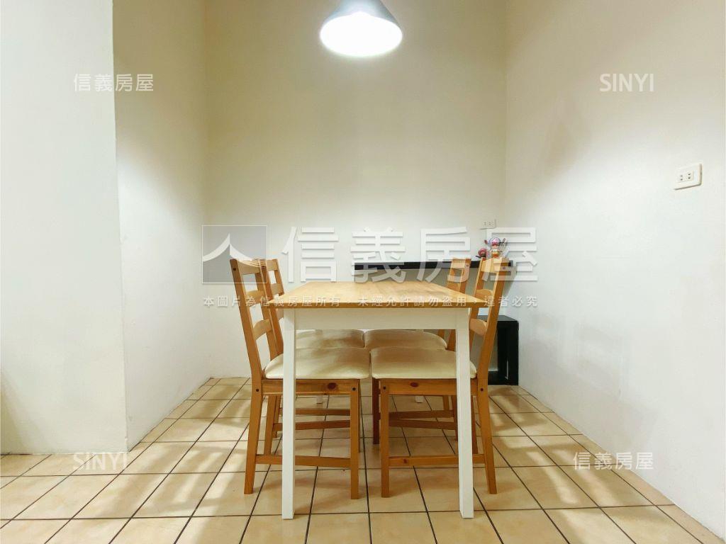 東園培英梯間屋況佳美寓房屋室內格局與周邊環境