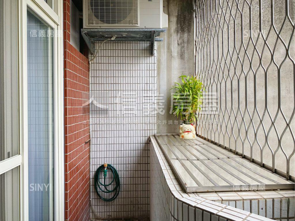 東園培英梯間屋況佳美寓房屋室內格局與周邊環境