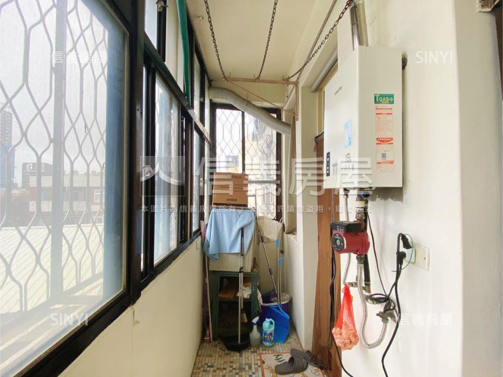 東園培英梯間屋況佳美寓房屋室內格局與周邊環境