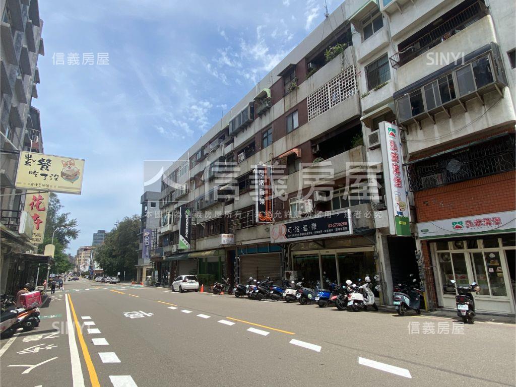 東園培英梯間屋況佳美寓房屋室內格局與周邊環境