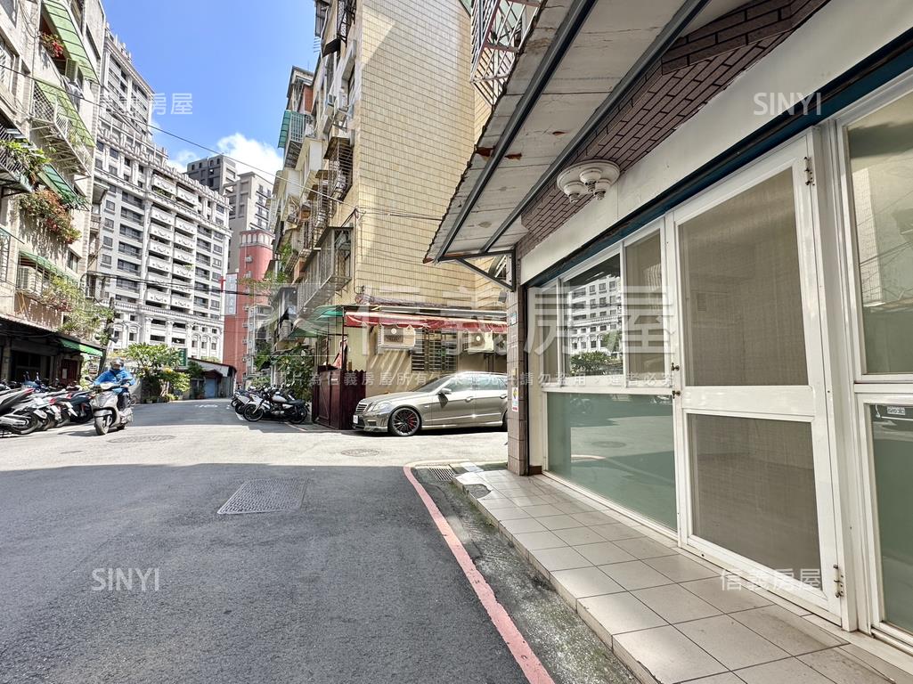 頂溪捷運邊間一樓房屋室內格局與周邊環境