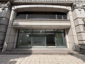 彼得堡寬敞大店面