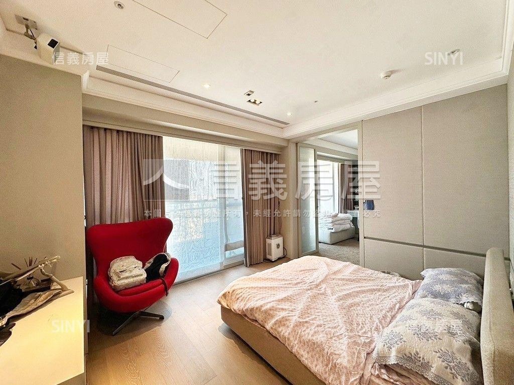 近巨蛋景觀高樓雙車豪邸房屋室內格局與周邊環境