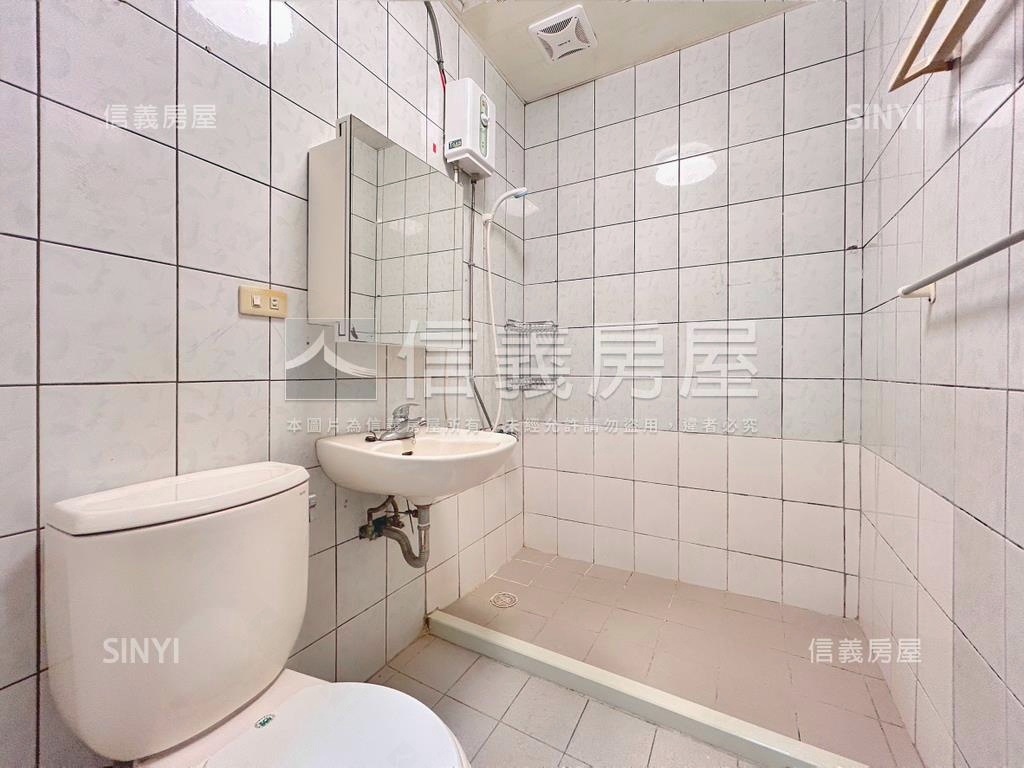 Ａ６泰山貴和站旁電梯大樓房屋室內格局與周邊環境