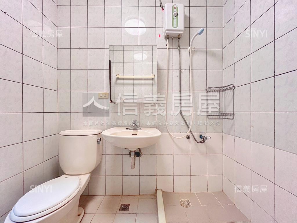 Ａ６泰山貴和站旁電梯大樓房屋室內格局與周邊環境