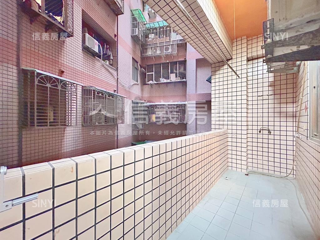 Ａ６泰山貴和站旁電梯大樓房屋室內格局與周邊環境