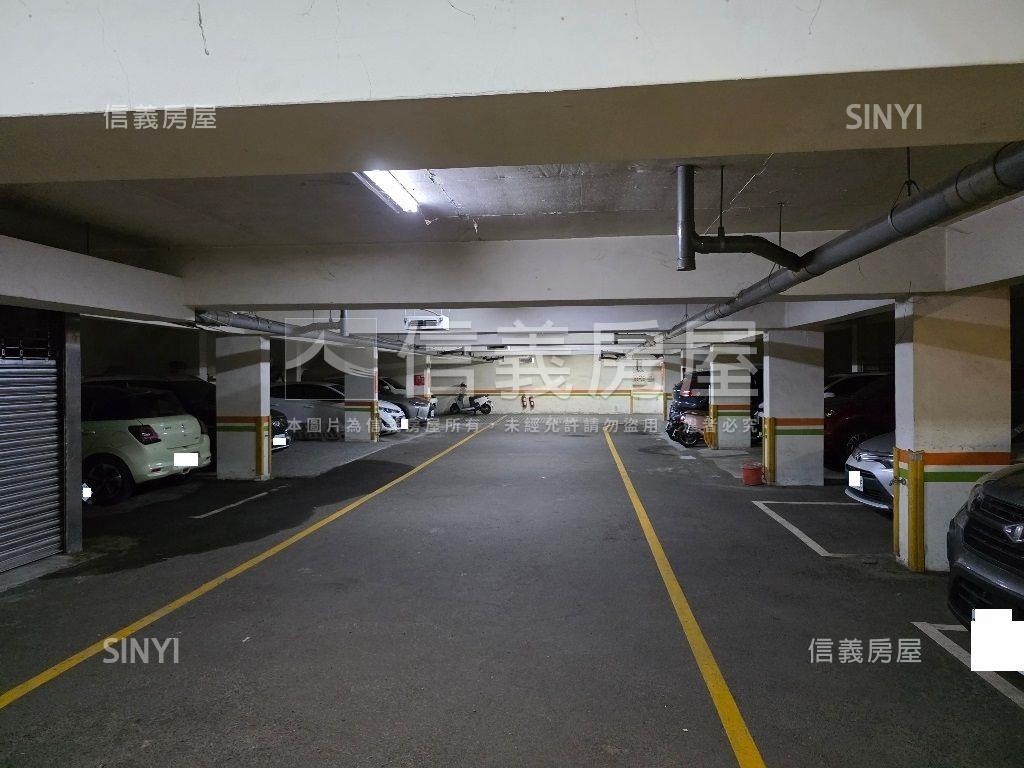 二期設計師裝潢別墅房屋室內格局與周邊環境