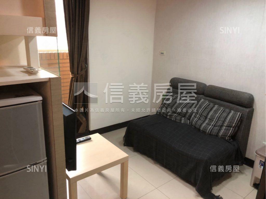 摩宿挑高低總價套房＋車位房屋室內格局與周邊環境