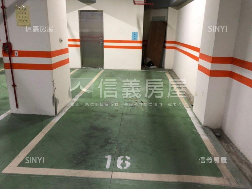 摩宿挑高低總價套房＋車位房屋室內格局與周邊環境