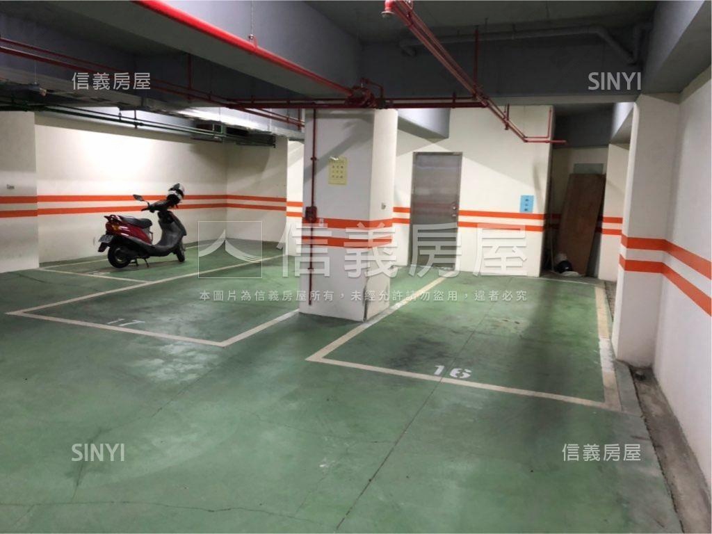 摩宿挑高低總價套房＋車位房屋室內格局與周邊環境