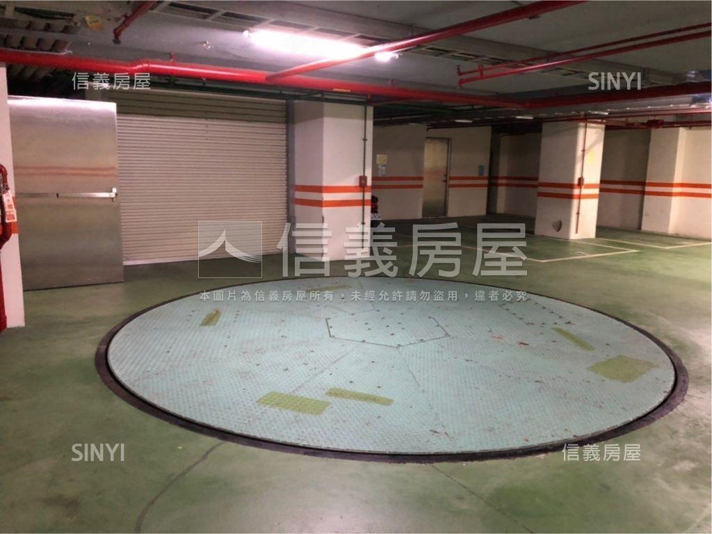 摩宿挑高低總價套房＋車位房屋室內格局與周邊環境