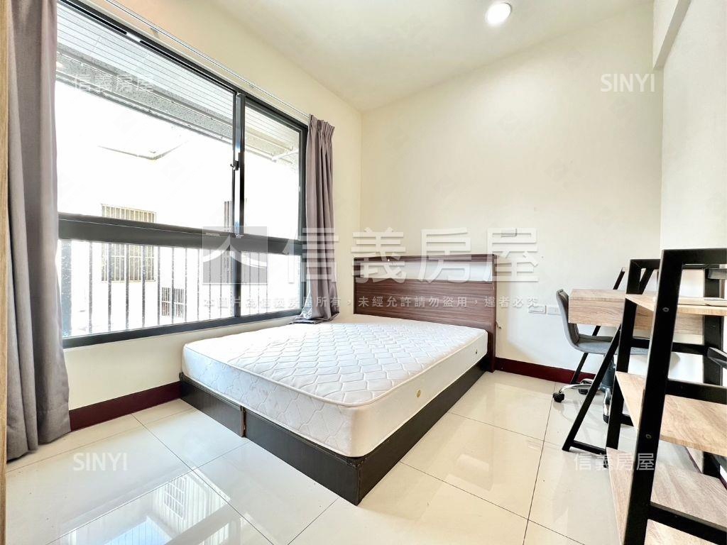 專任江山朵夫三房車位房屋室內格局與周邊環境