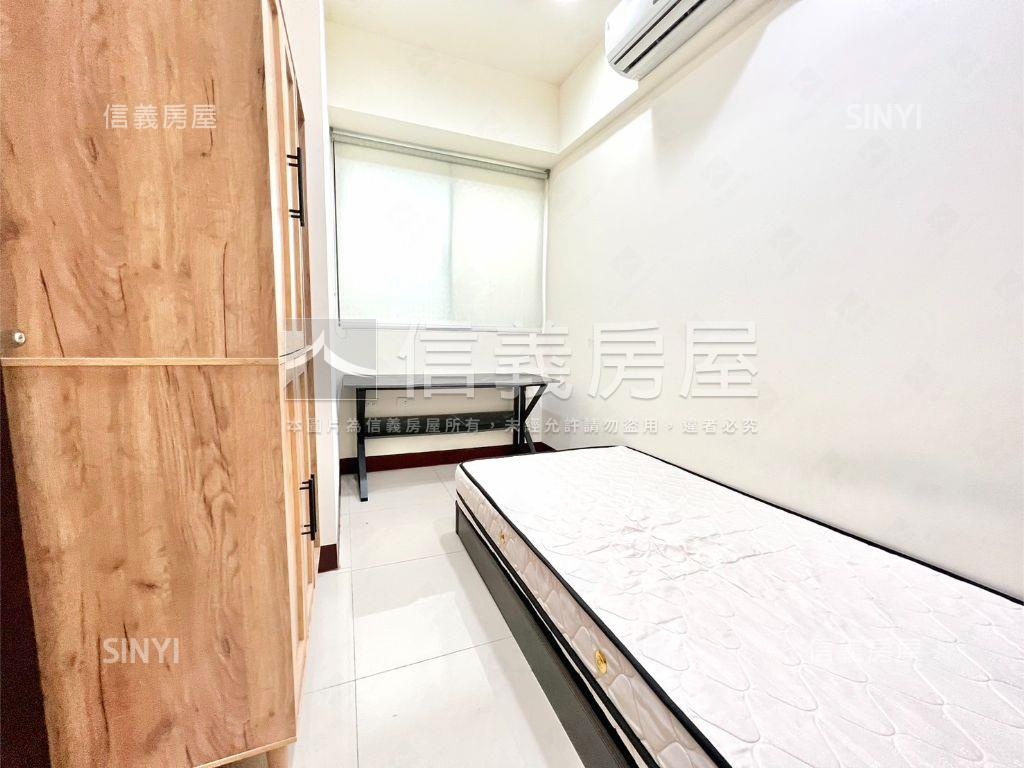 專任江山朵夫三房車位房屋室內格局與周邊環境