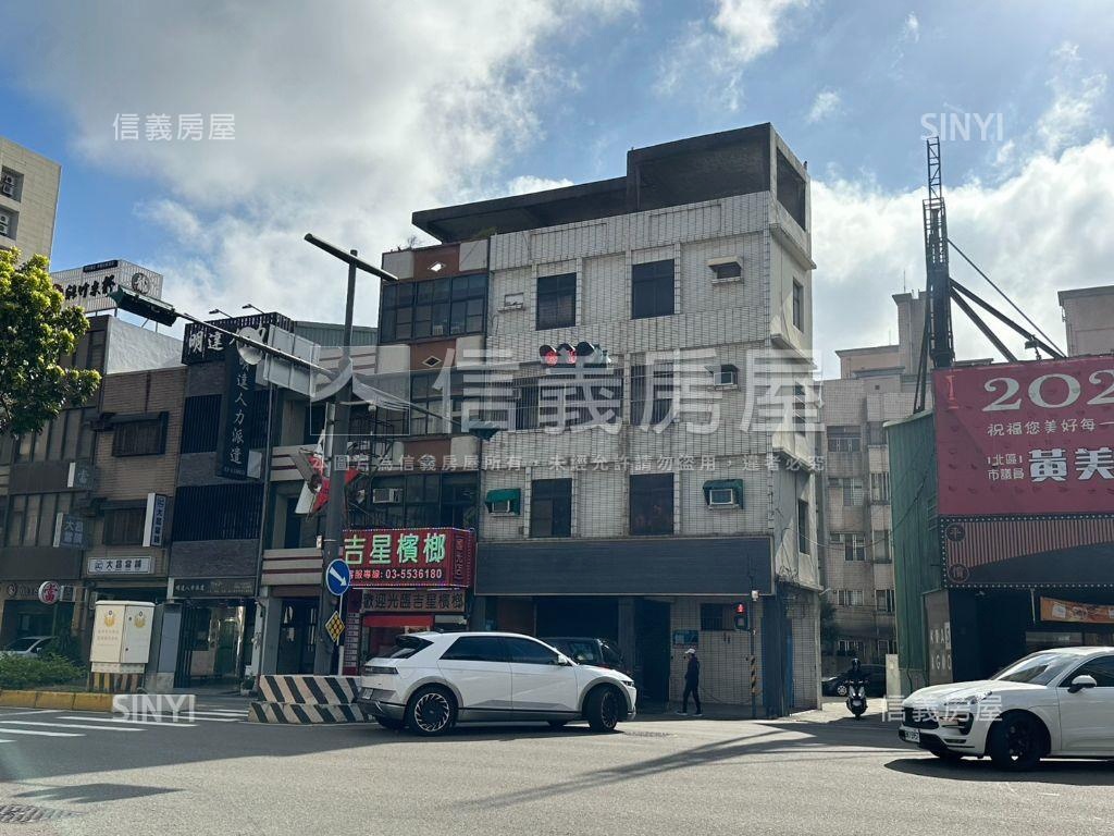 正經國路大面寬透店房屋室內格局與周邊環境