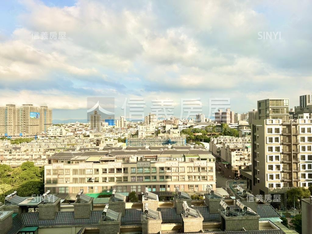 ●邊間三面採光三房車位●房屋室內格局與周邊環境