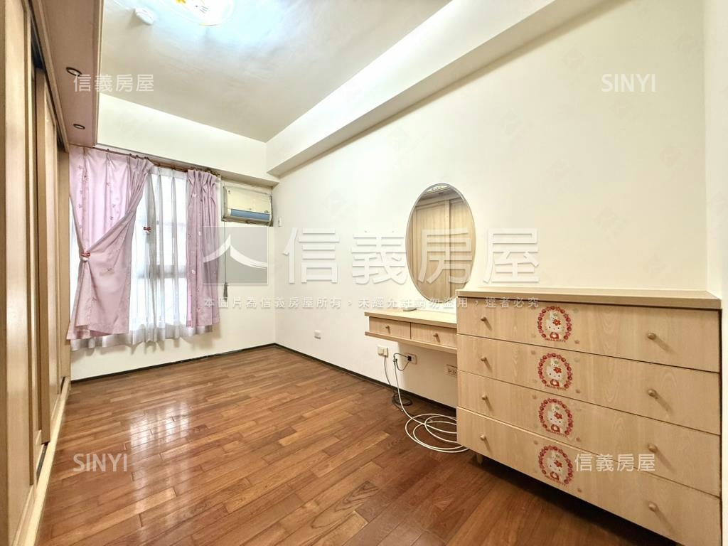 近捷運公園邊間稀有三房房屋室內格局與周邊環境