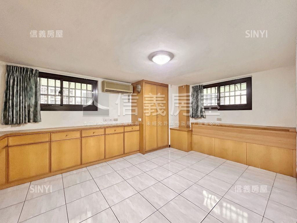 新東京三代同堂含車位房屋室內格局與周邊環境