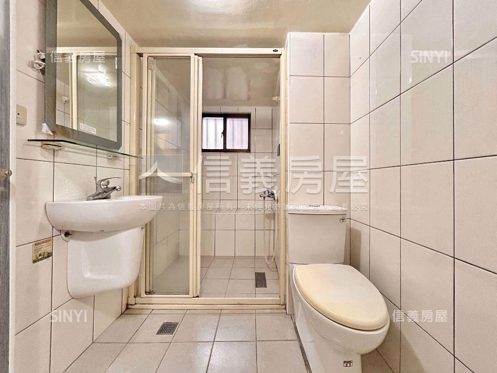 新東京三代同堂含車位房屋室內格局與周邊環境