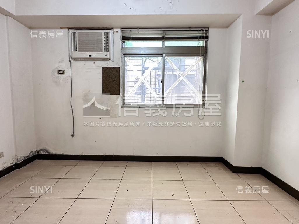 稀有釋出華廈４房房屋室內格局與周邊環境
