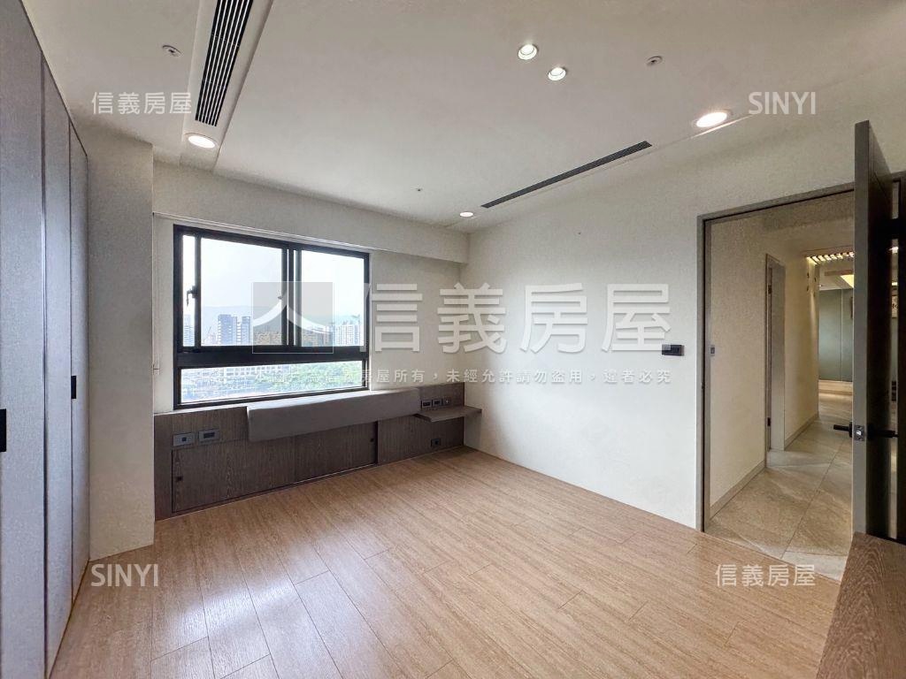 文蓮苑校園景高樓三房平車房屋室內格局與周邊環境