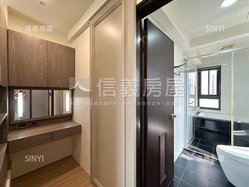 文蓮苑校園景高樓三房平車房屋室內格局與周邊環境