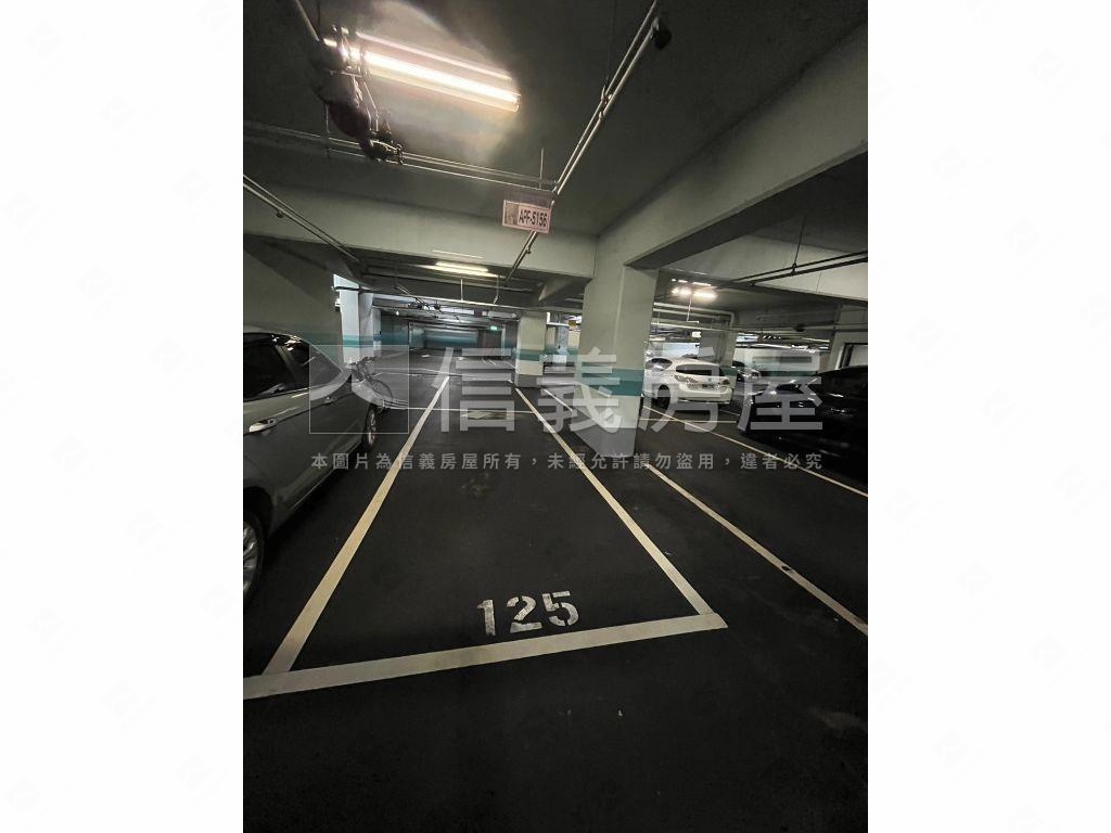 新北歐漂亮兩房車位房屋室內格局與周邊環境