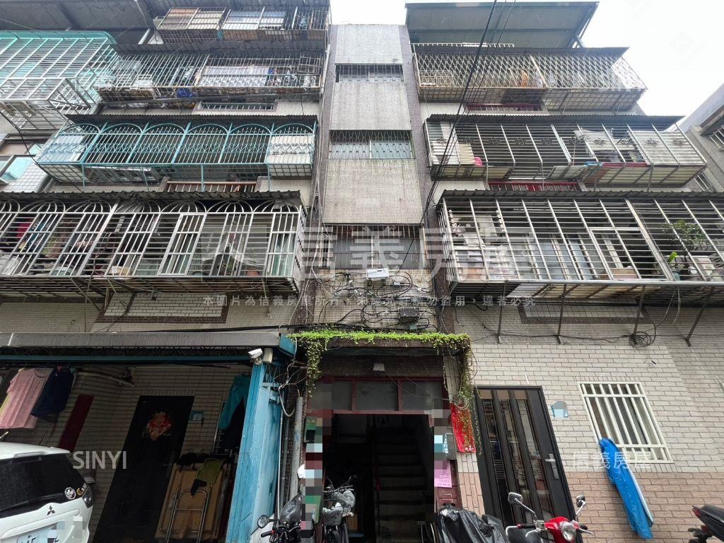 生活在三樓。靜巷的好光景房屋室內格局與周邊環境