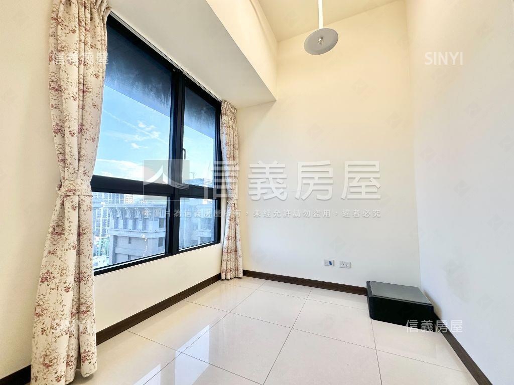 挑高三米六．絕美大美三房房屋室內格局與周邊環境