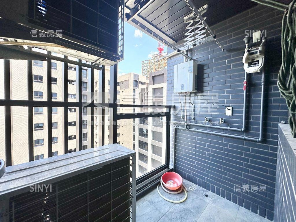 挑高三米六．絕美大美三房房屋室內格局與周邊環境