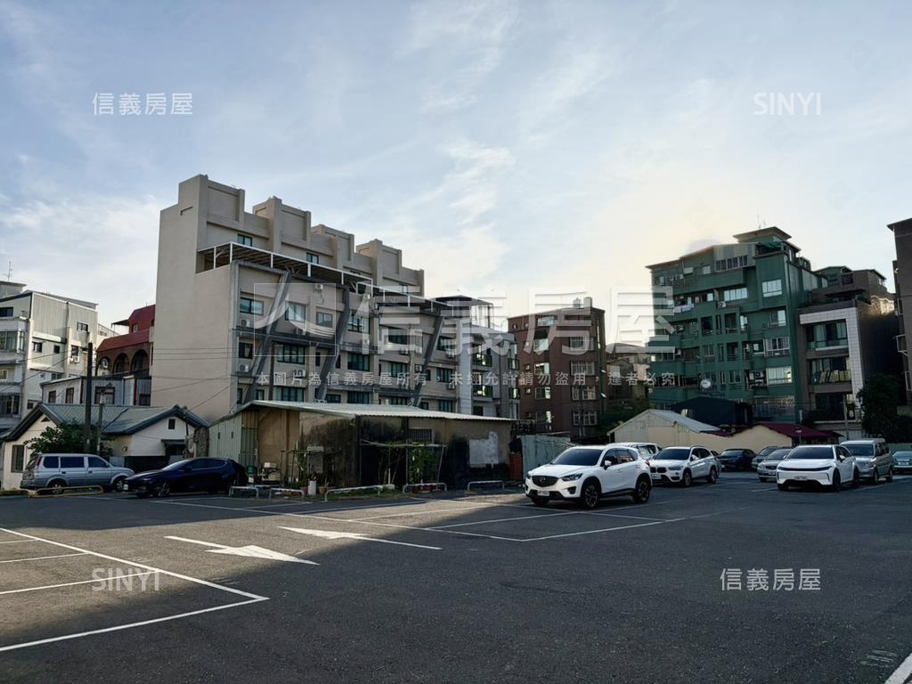 稀有法華街面寬土地房屋室內格局與周邊環境