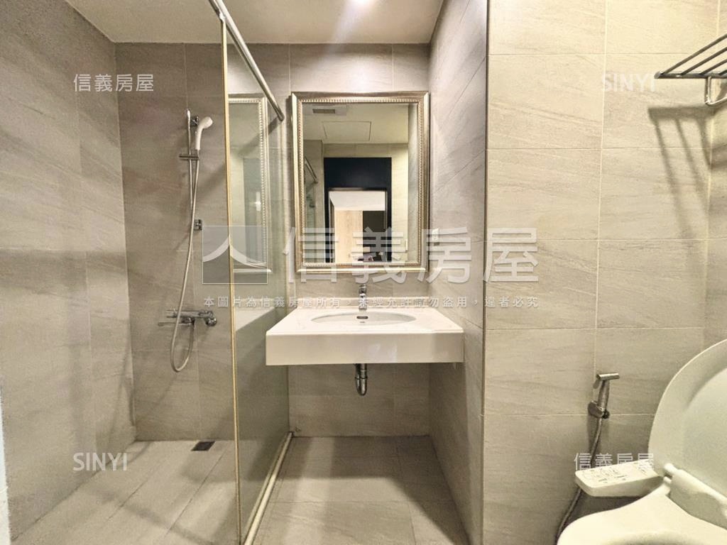 新青安微笑雲品看山景房屋室內格局與周邊環境