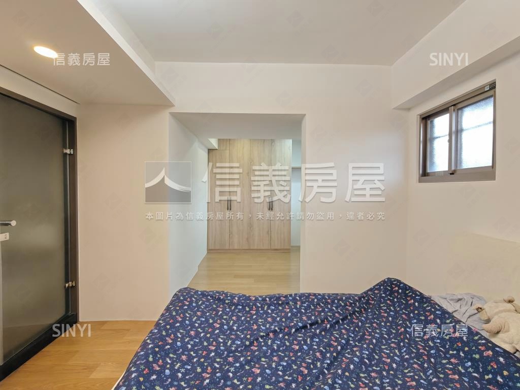 寧靜優質世貿１０１美三房房屋室內格局與周邊環境