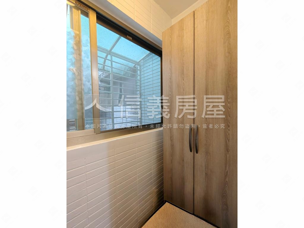 寧靜優質世貿１０１美三房房屋室內格局與周邊環境