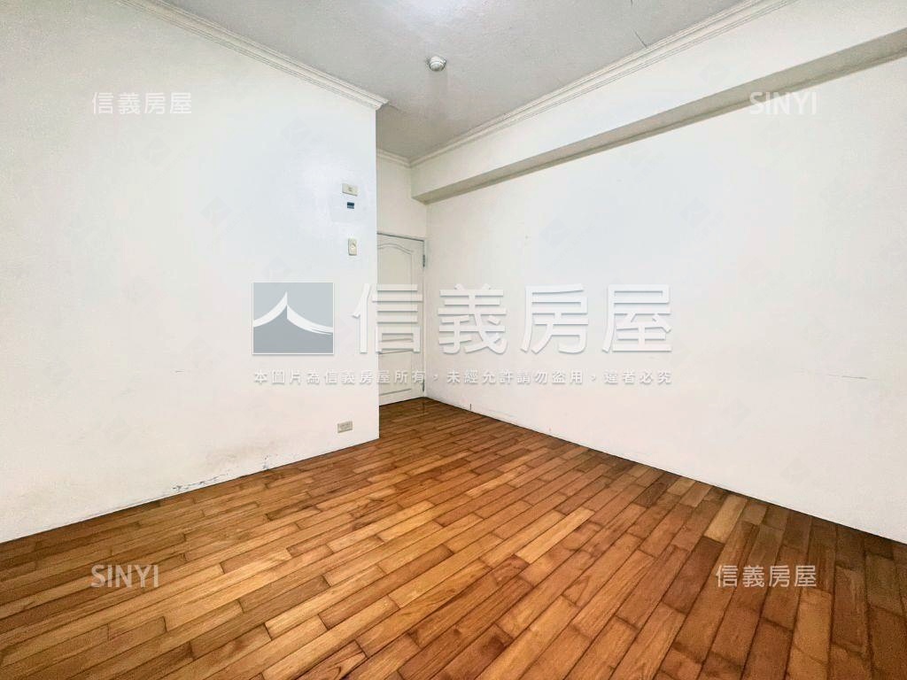 專任★三采市政四房平車房屋室內格局與周邊環境