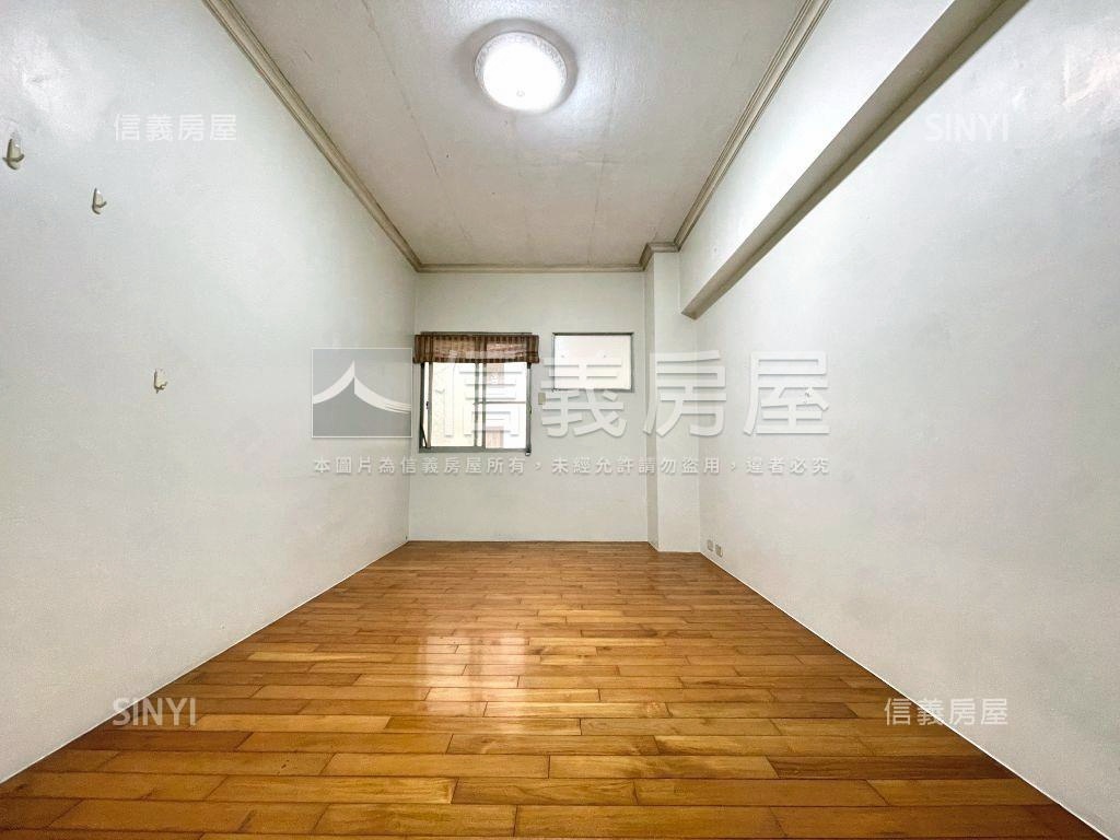專任★三采市政四房平車房屋室內格局與周邊環境
