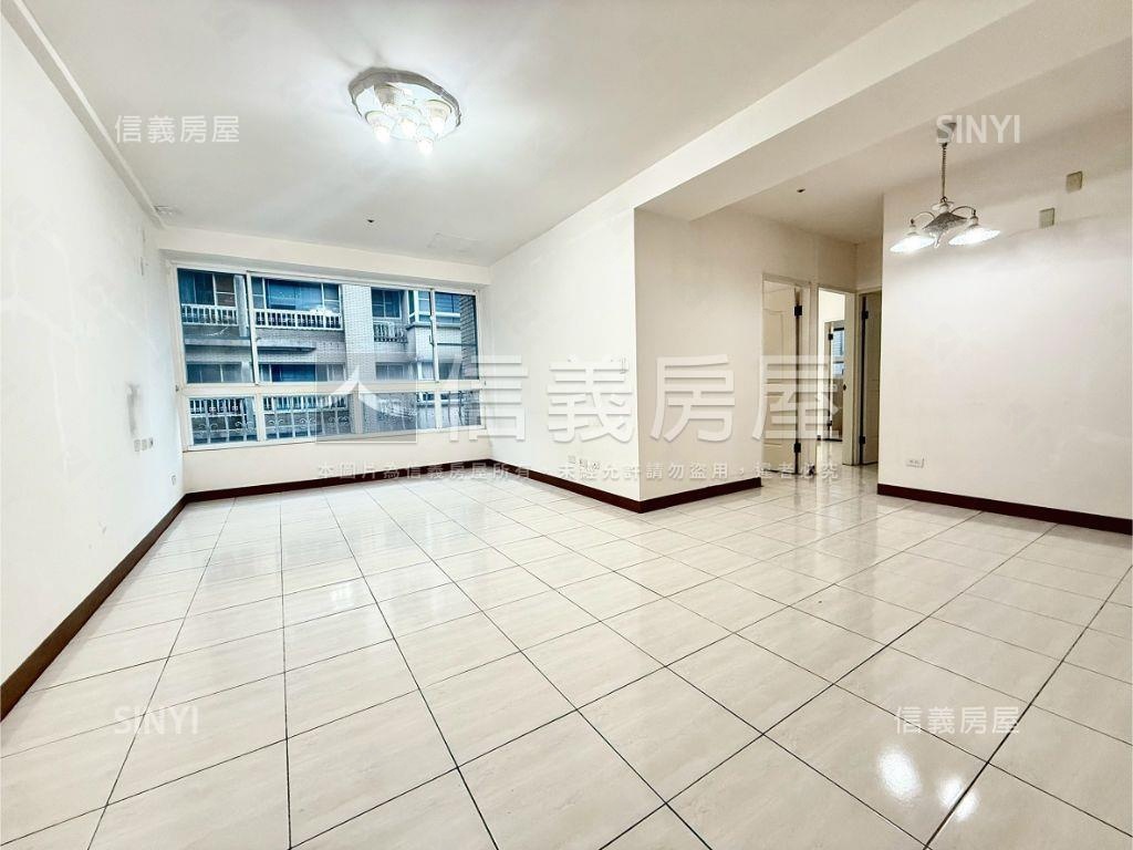 湯泉高樓面中庭３房車位房屋室內格局與周邊環境