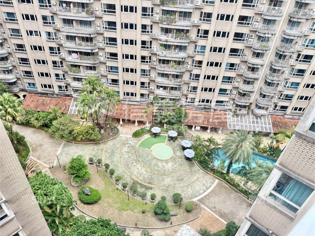 湯泉高樓面中庭３房車位房屋室內格局與周邊環境