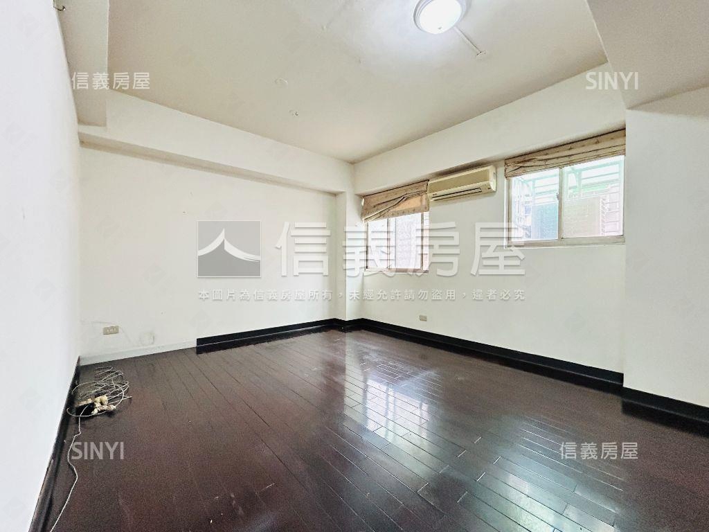 雙捷運‧長安久居電梯大宅房屋室內格局與周邊環境