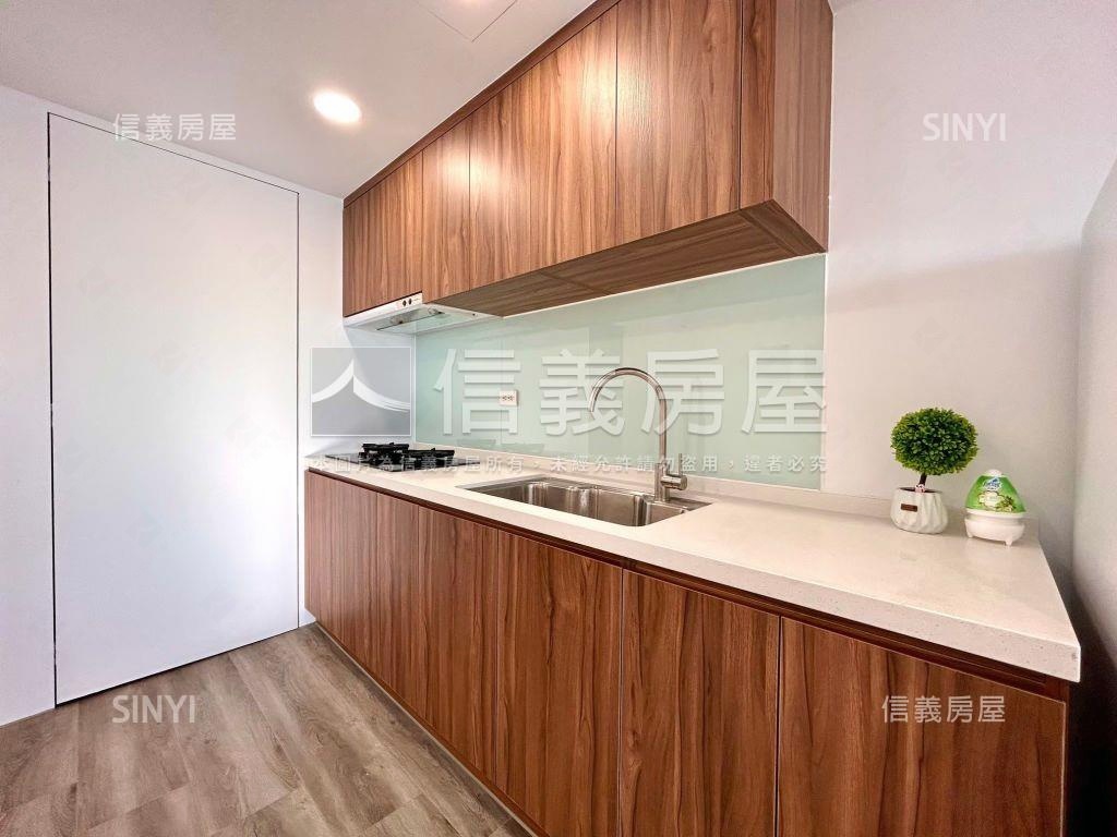 竹光高樓視野裝潢美宅房屋室內格局與周邊環境