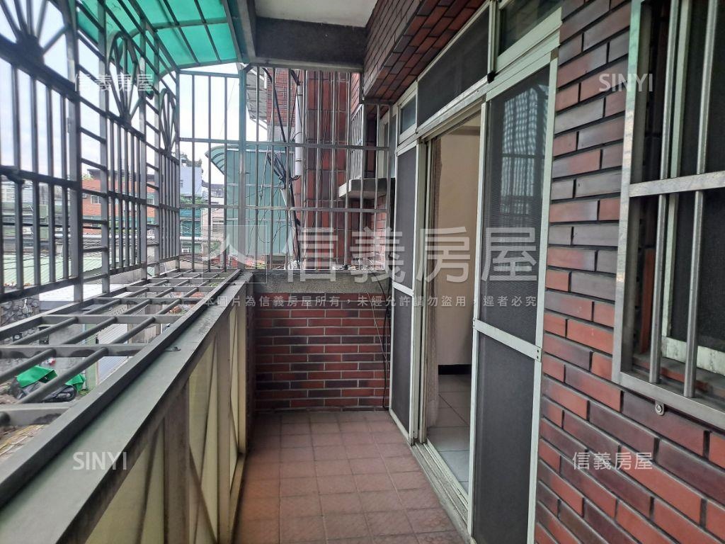 萬壽路華廈看這間房屋室內格局與周邊環境