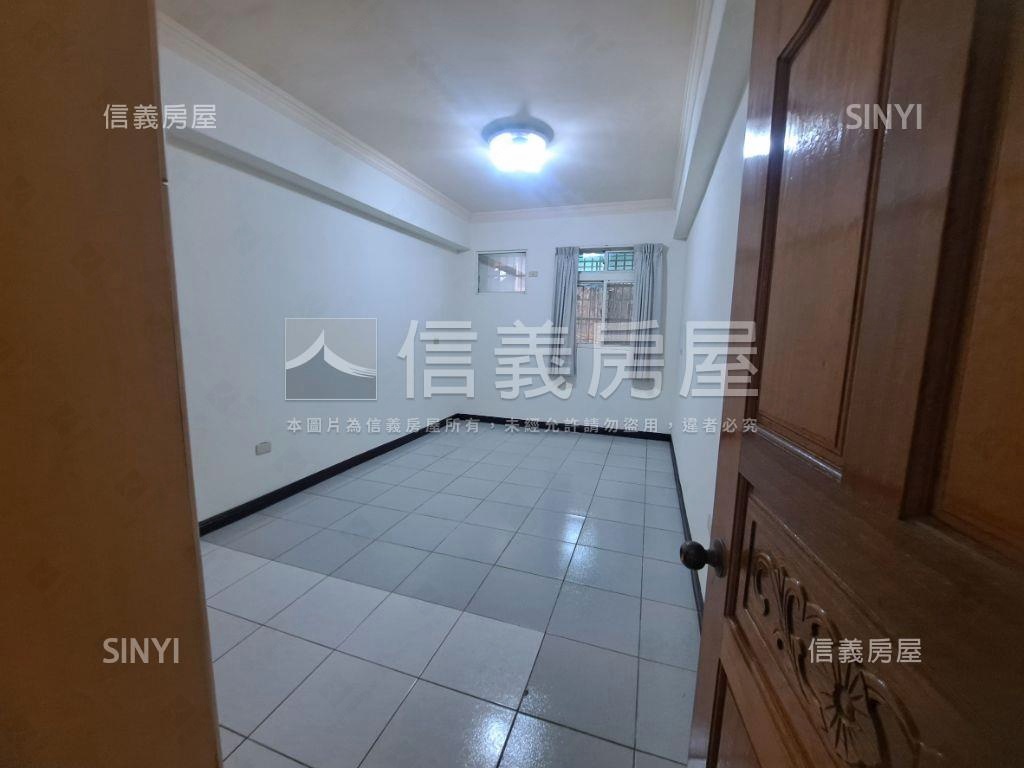萬壽路華廈看這間房屋室內格局與周邊環境