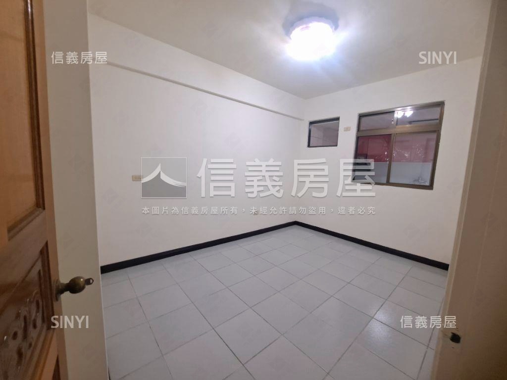 萬壽路華廈看這間房屋室內格局與周邊環境
