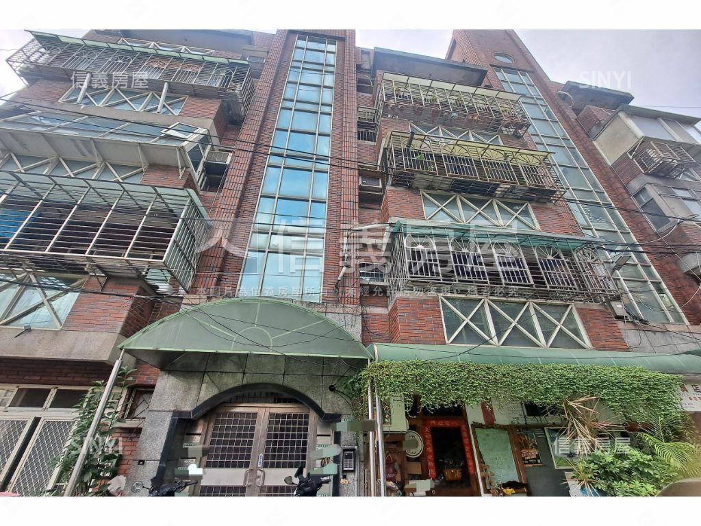 萬壽路華廈看這間房屋室內格局與周邊環境