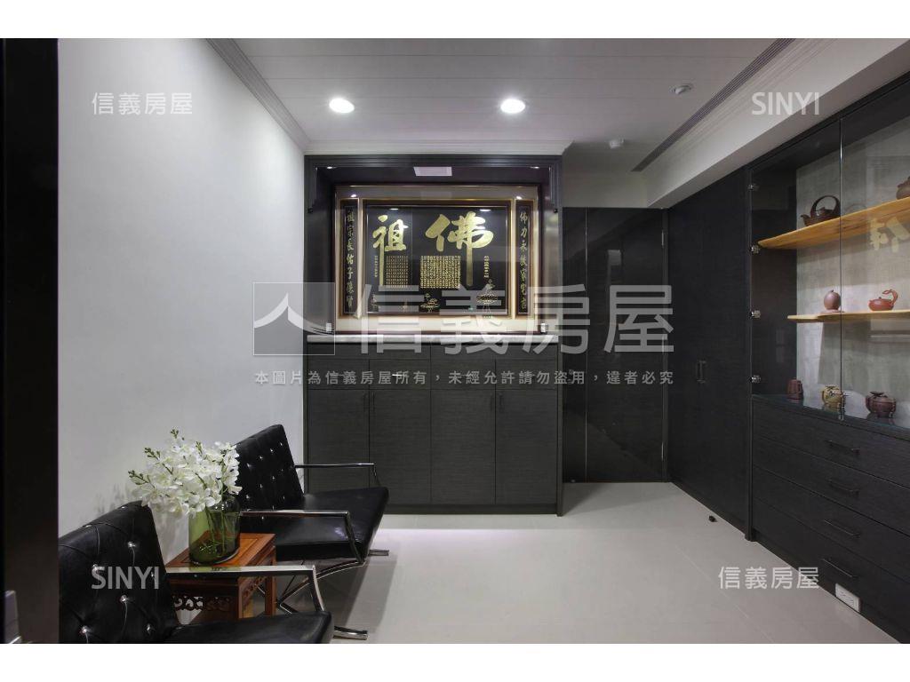 八期海悅朝南合併戶三平車房屋室內格局與周邊環境