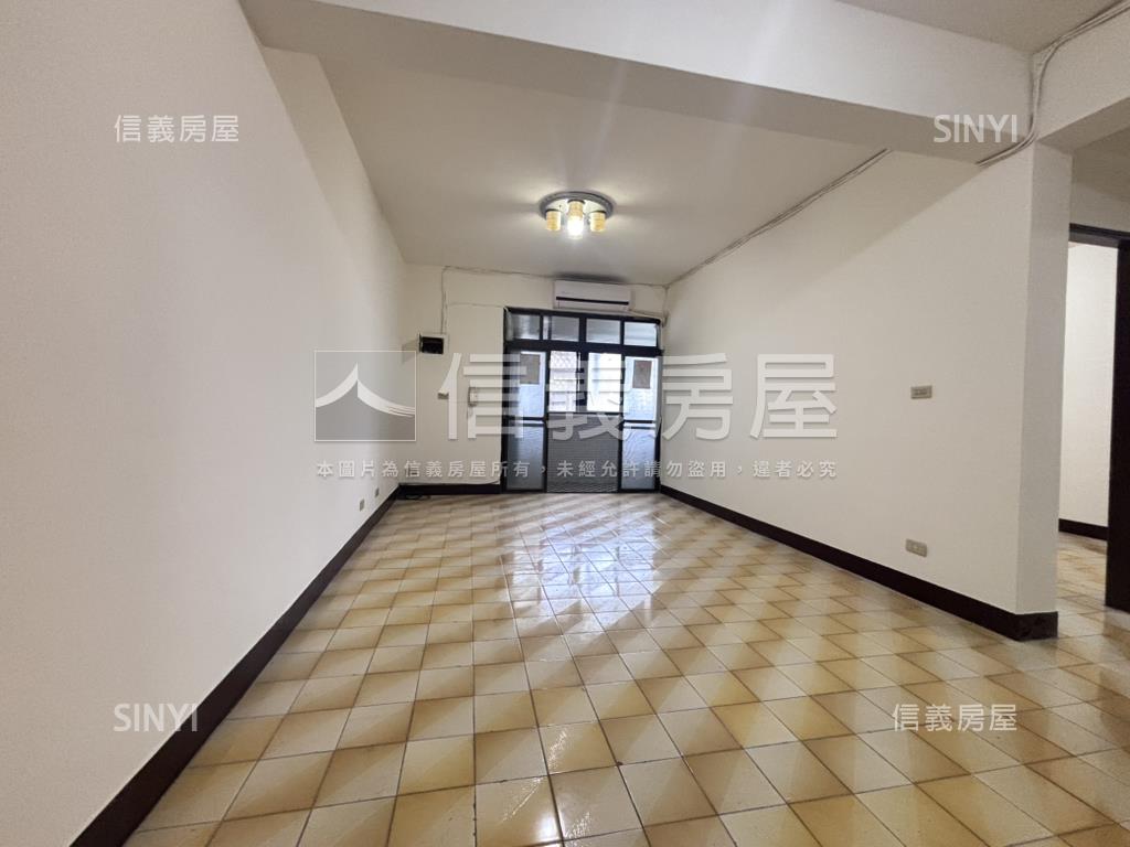 近捷運機能成功靜巷三房房屋室內格局與周邊環境