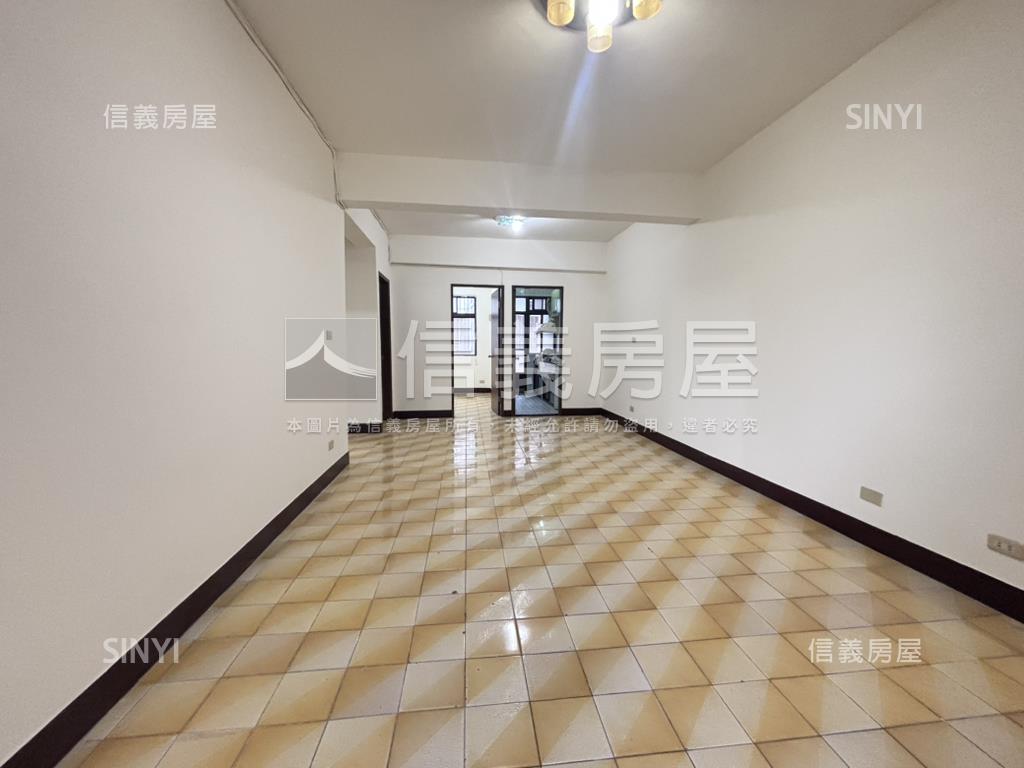 近捷運機能成功靜巷三房房屋室內格局與周邊環境