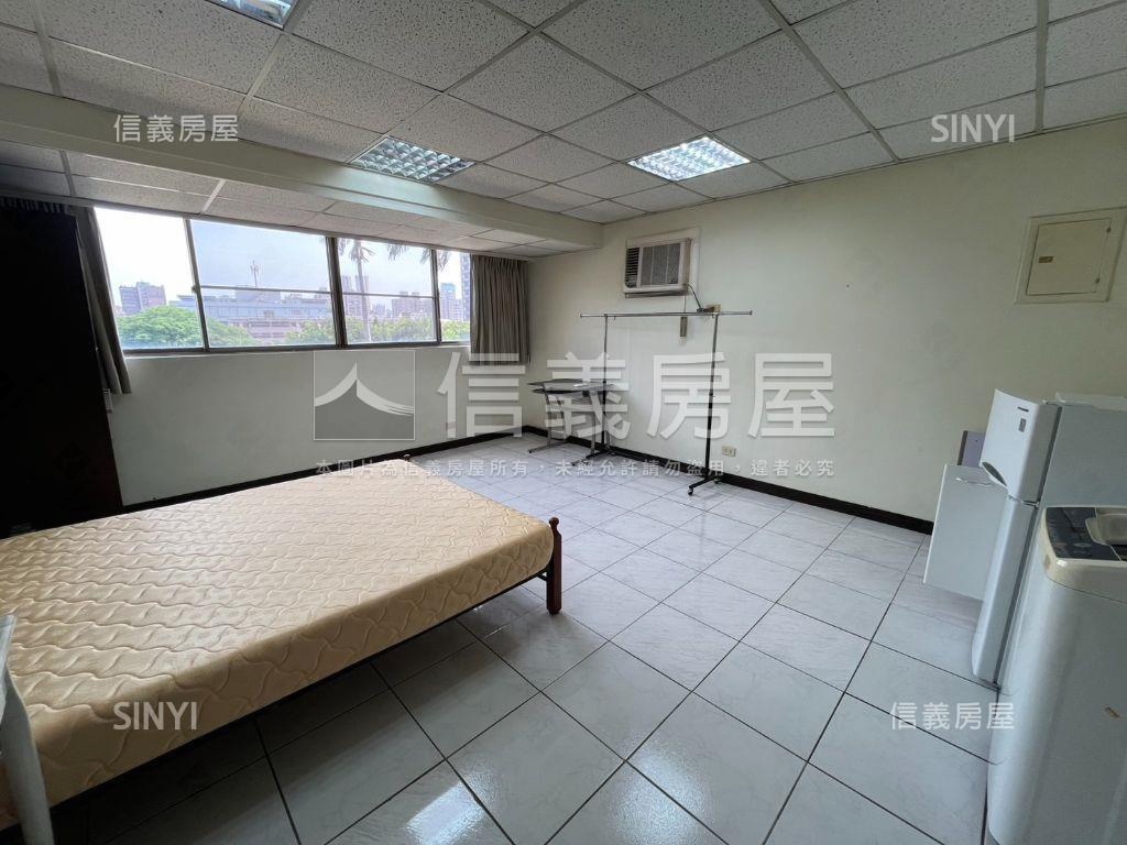 走路大潤發龐畢度邊間套房房屋室內格局與周邊環境