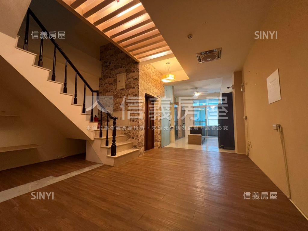 觀光城區歐風電梯店住房屋室內格局與周邊環境