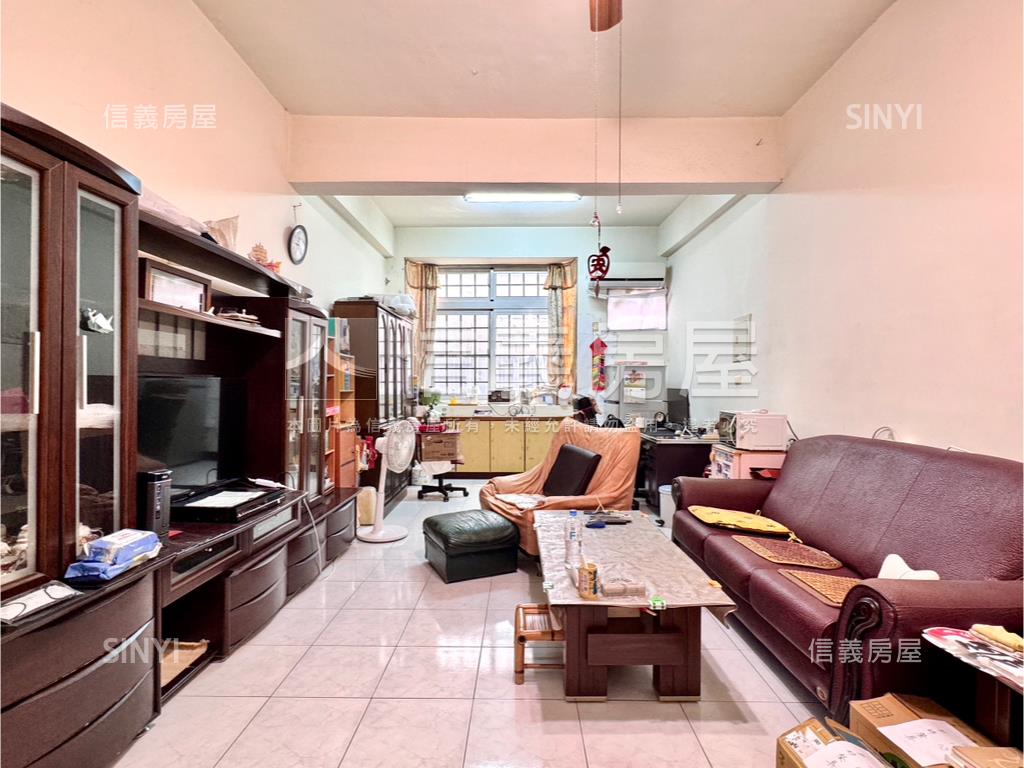 近巨蛋黃金地段活巷透店房屋室內格局與周邊環境