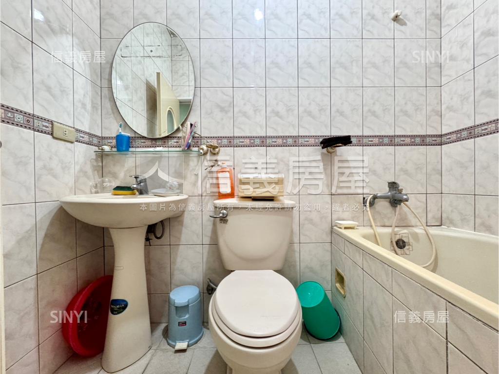 近巨蛋黃金地段活巷透店房屋室內格局與周邊環境